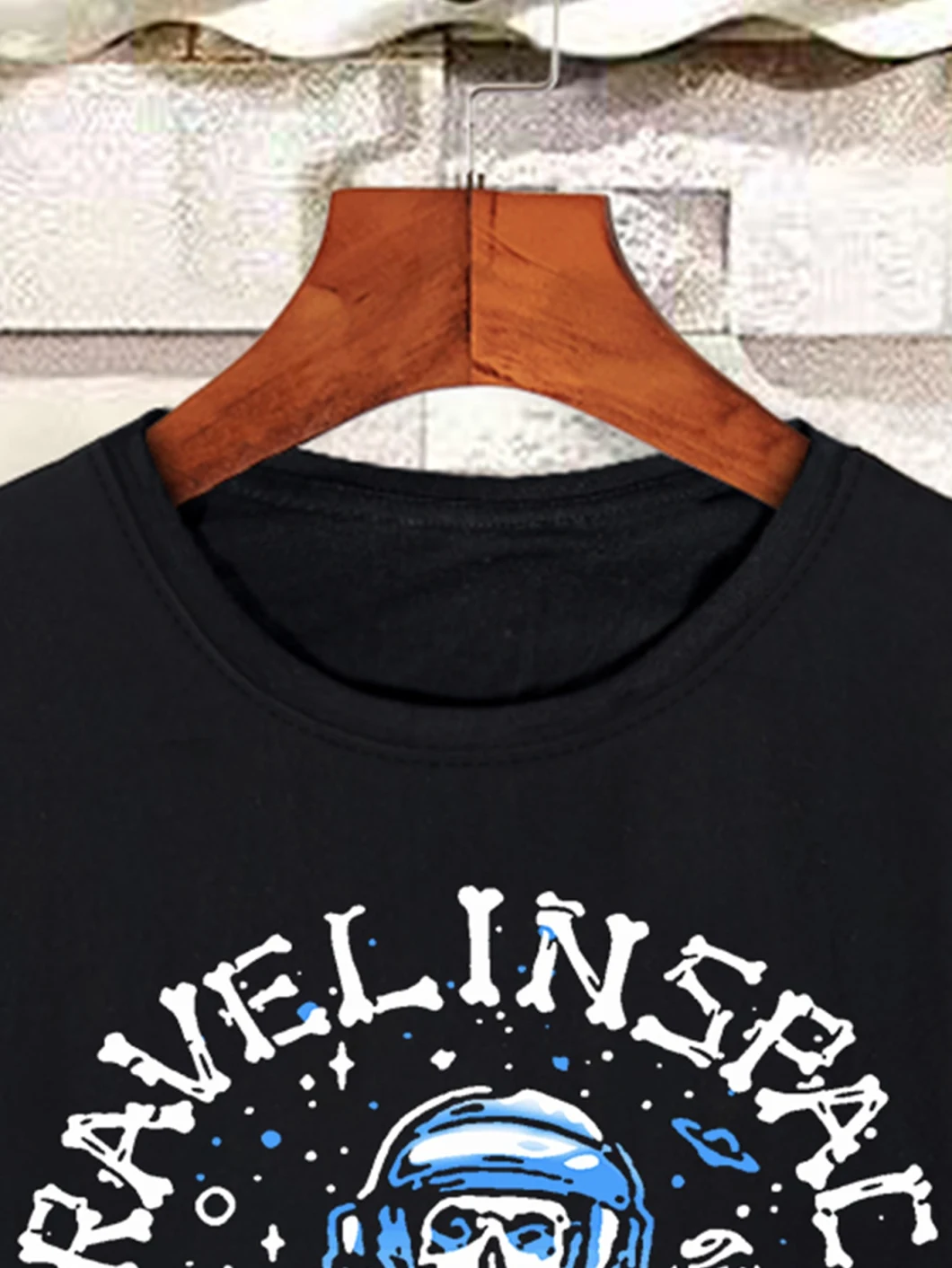 Men Graphic Print Round Neck Tee