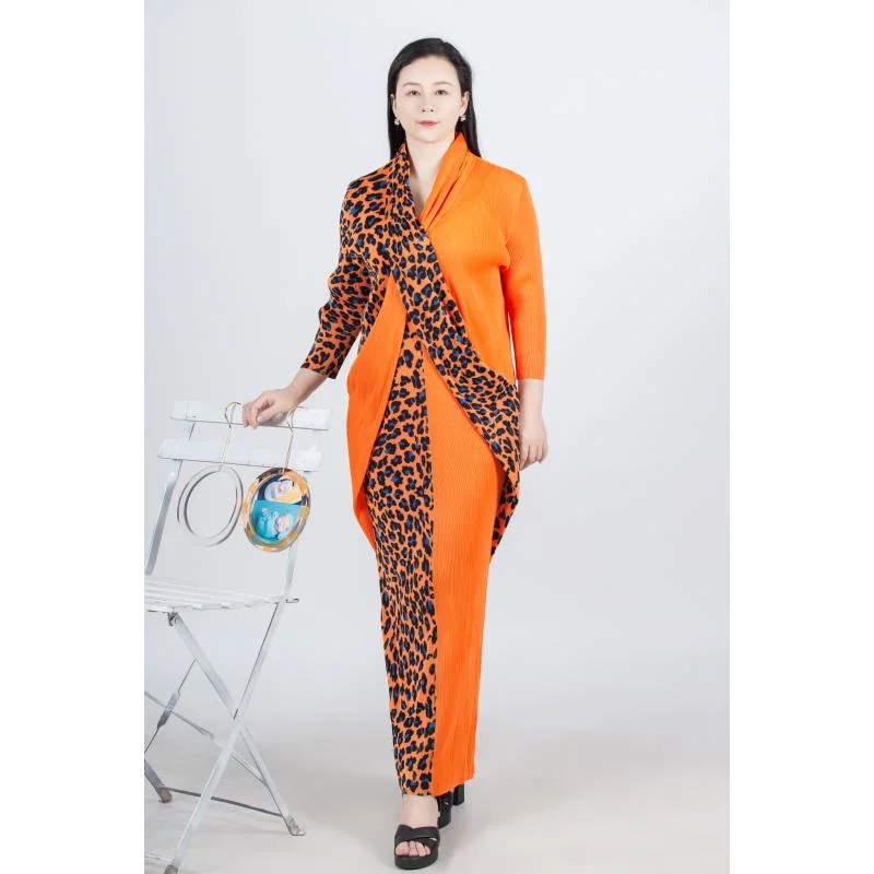 Tianbao Miyake Fold Women′s 2023 New Leopard Print Cross V-Neck Long Sleeve Temperament Slim Large Size Women′s Dress