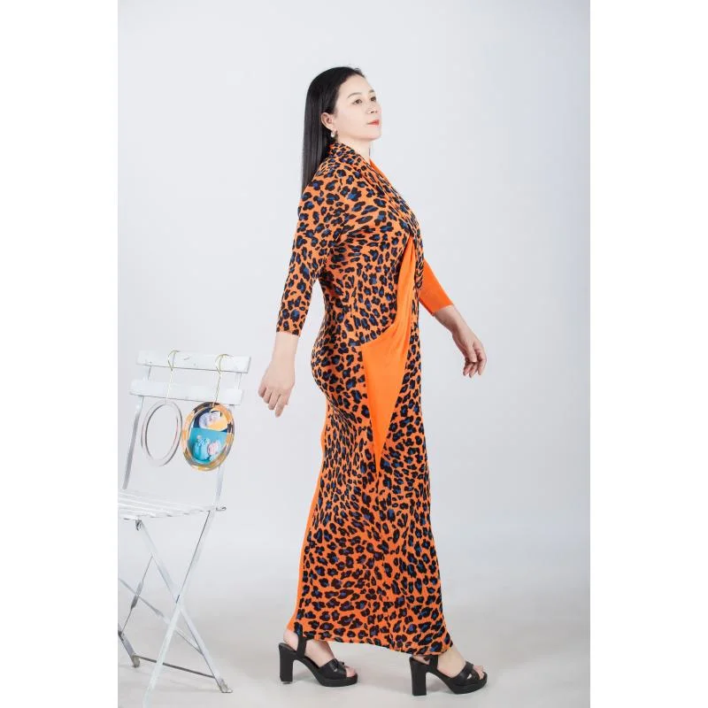 Tianbao Miyake Fold Women′s 2023 New Leopard Print Cross V-Neck Long Sleeve Temperament Slim Large Size Women′s Dress